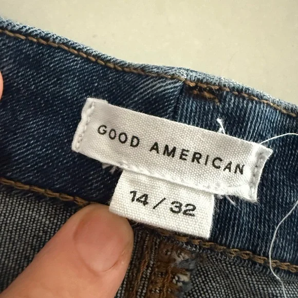 Good American Petite Skinny Jeans - Picture 3 of 4